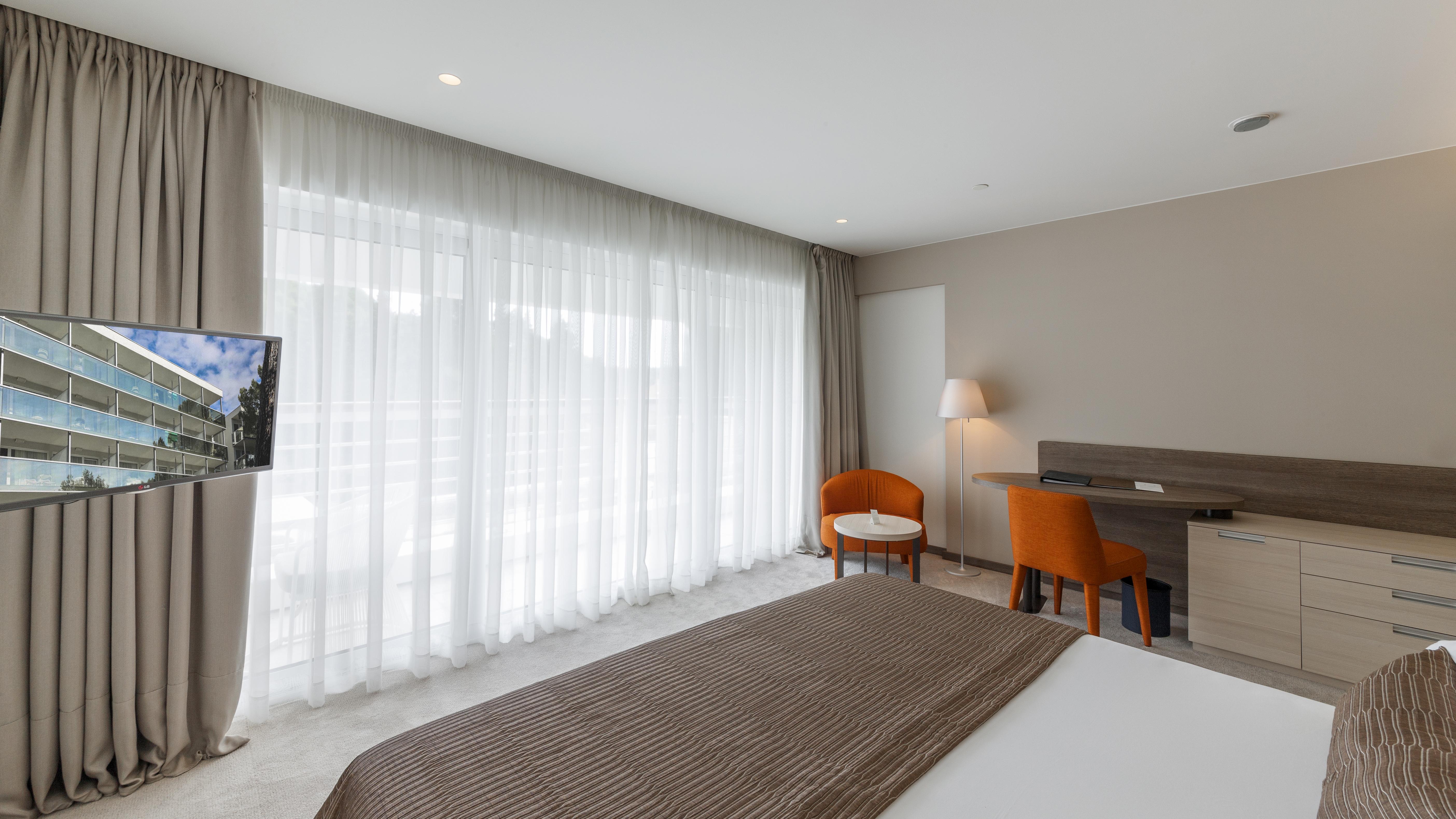 מאלי לוסיניי Hotel Bellevue מראה חיצוני תמונה