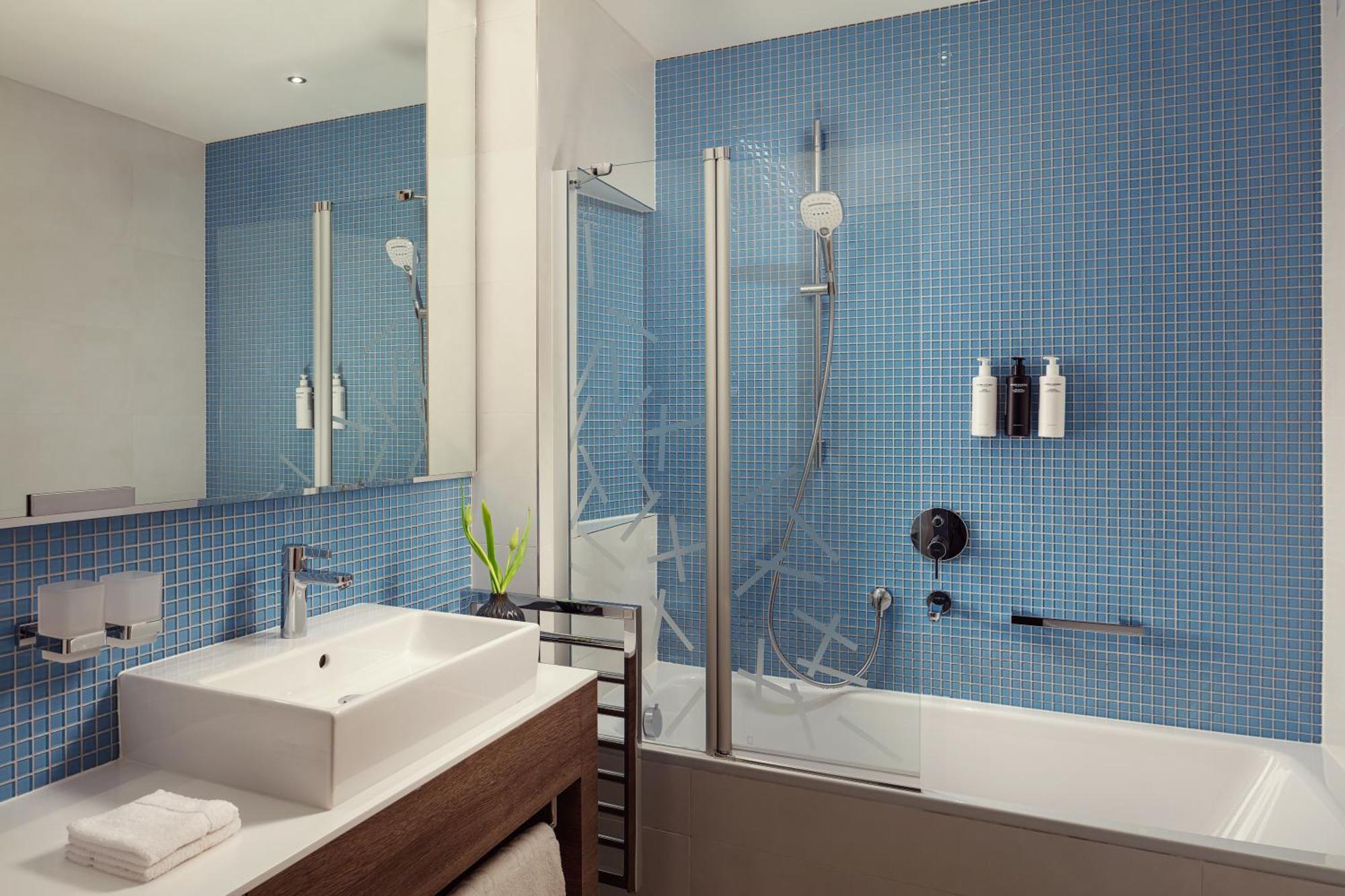 מאלי לוסיניי Hotel Bellevue מראה חיצוני תמונה