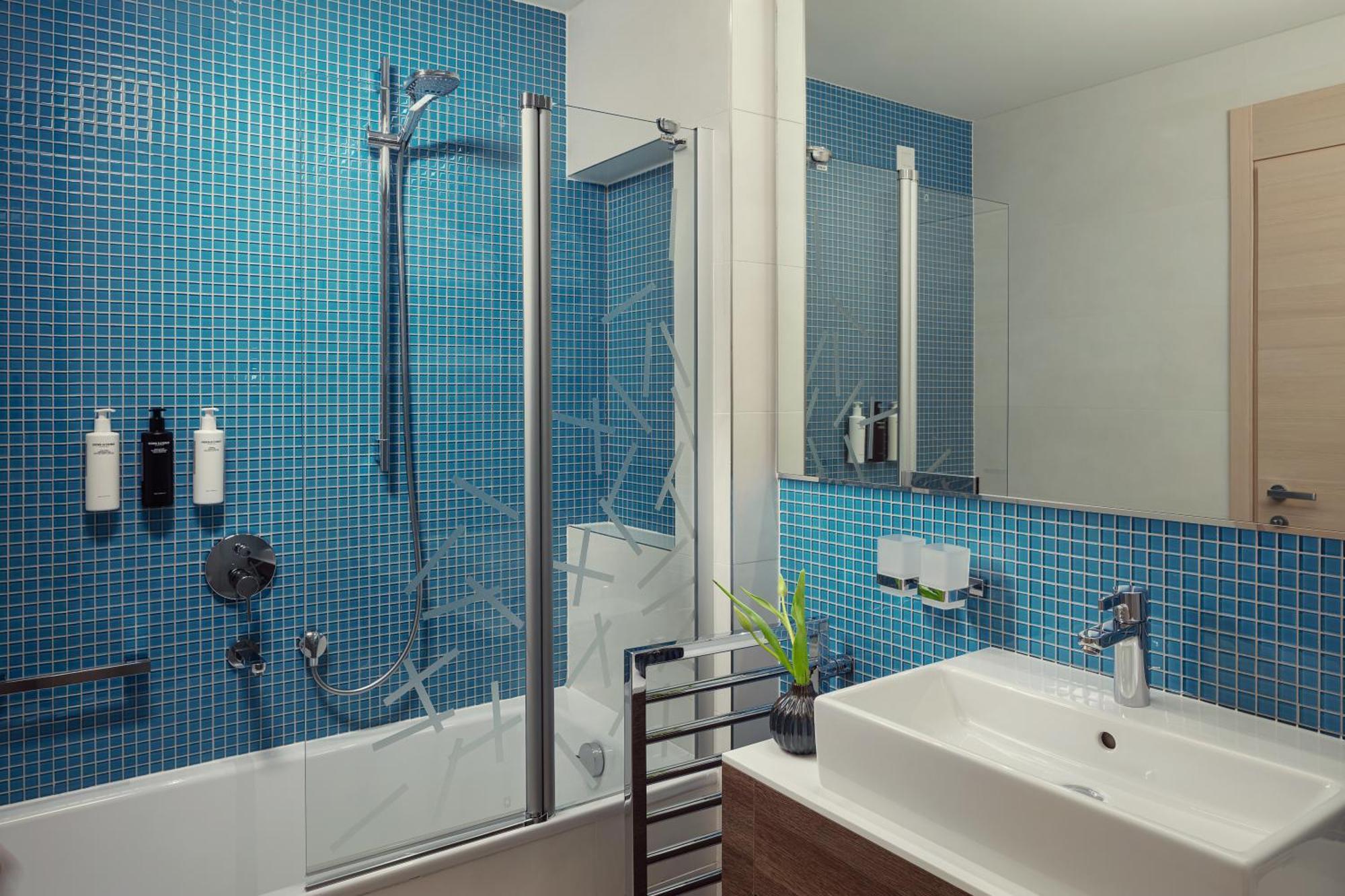 מאלי לוסיניי Hotel Bellevue מראה חיצוני תמונה